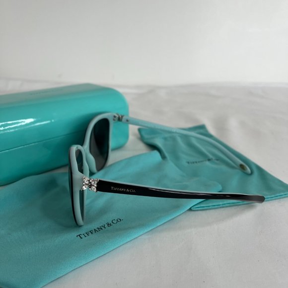Tiffany & Co. Victoria Cat-Eye Sunglasses - Black Frame - POLARIZED - Picture 4 of 8